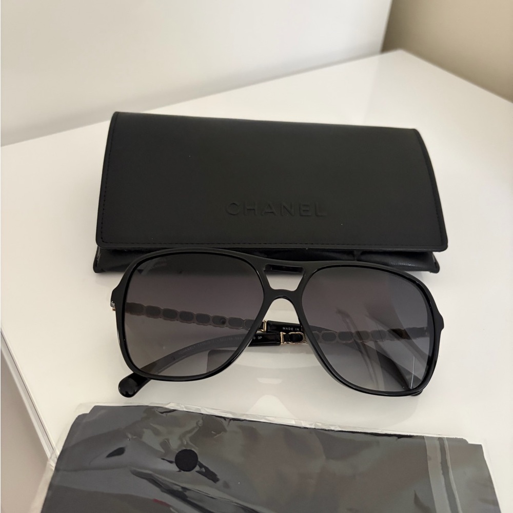 CHANEL Black Aviator Sunglasses with Case